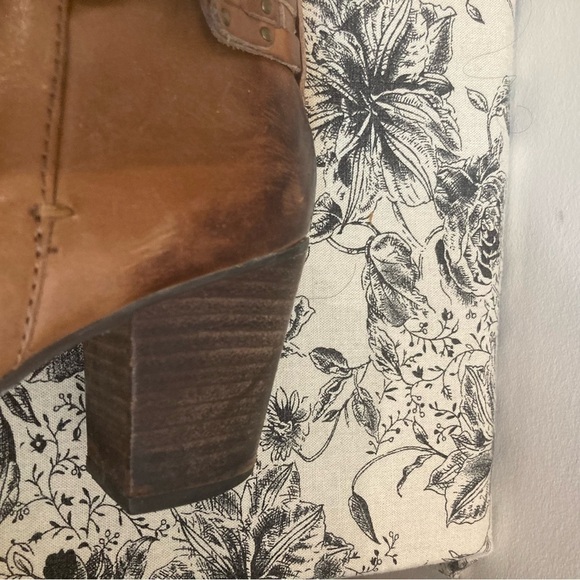 FRANCO SARTO Sz 9 Western Style Stacked Heel Strap at Ankle Leather  Booties - Picture 5 of 11